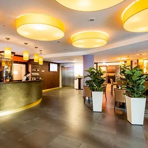 Stadthotel Am Roemerturm Kolonia