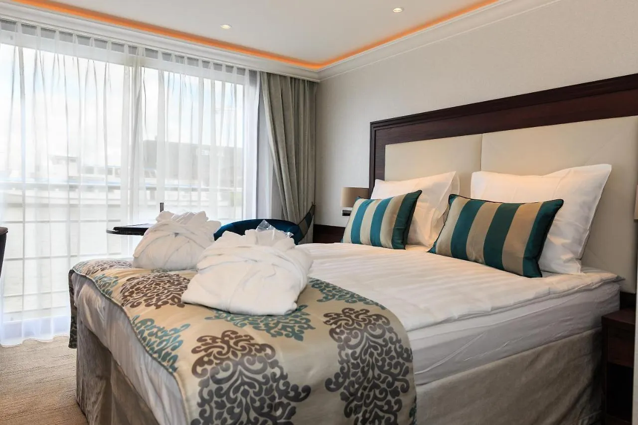 Hotelships Holland - Ms Charles Dickens Κολωνία Γερμανία